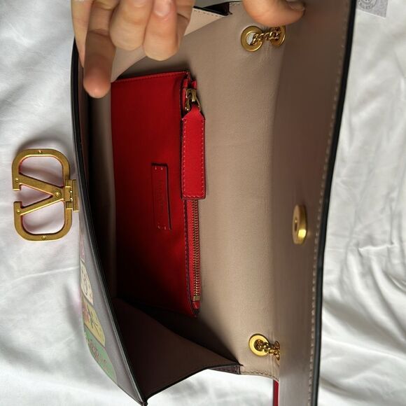 VALENTINO GARAVANI Authentic Flower Shoulder Bag with Snakeskin Logo - Picture 8 of 9